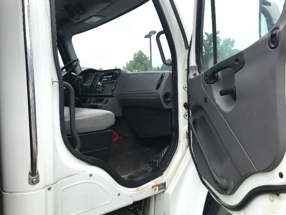 Flatbed Truck-Light and Medium Duty Trucks-Freightliner-2019-M2-Prince George-VA-83,158\n\t\tmiles-$ 73,500 - Image 20