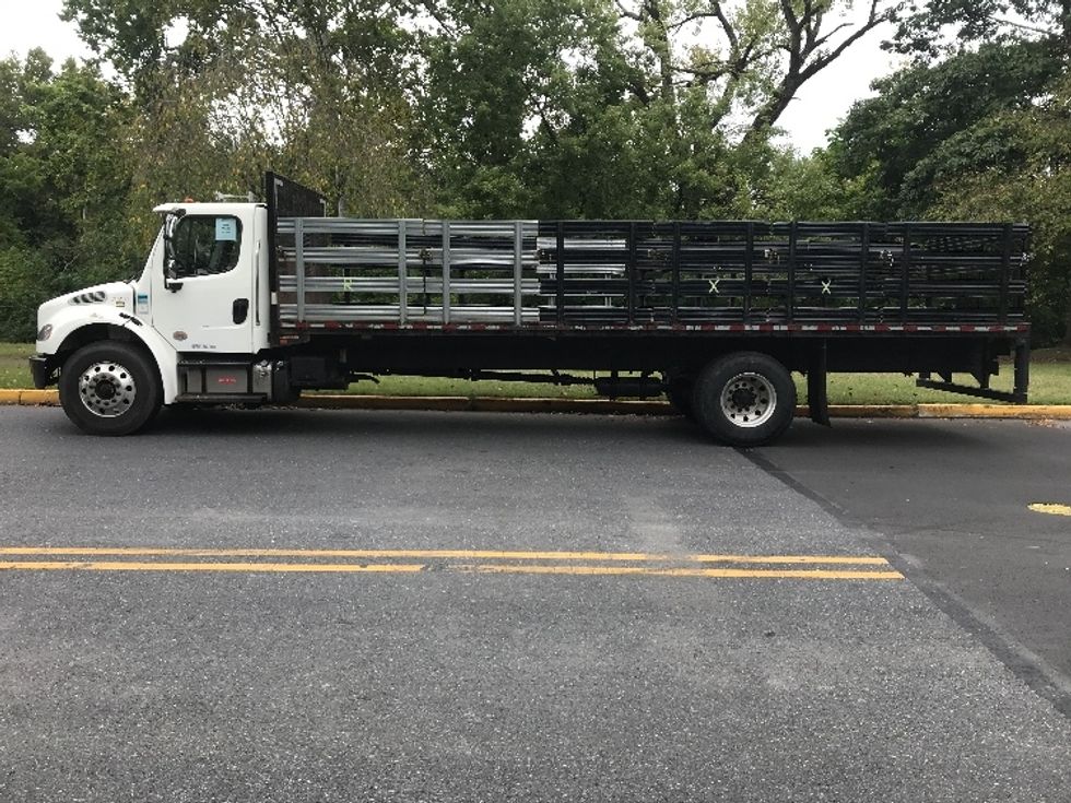 2019 Freightliner M2 Flatbed Truck