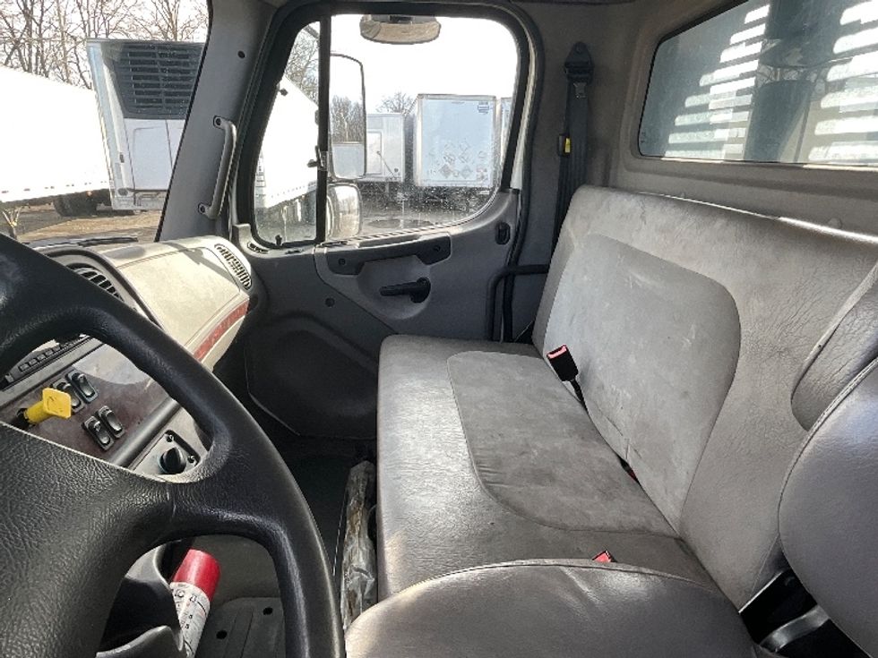 Flatbed Truck-Light and Medium Duty Trucks-Freightliner-2019-M2-Reading-PA-282,521\n\t\tmiles-$ 24,500 - Image 15