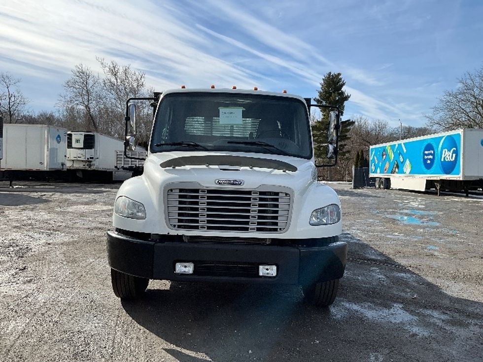 Flatbed Truck-Light and Medium Duty Trucks-Freightliner-2019-M2-Reading-PA-282,521\n\t\tmiles-$ 24,500 - Image 2