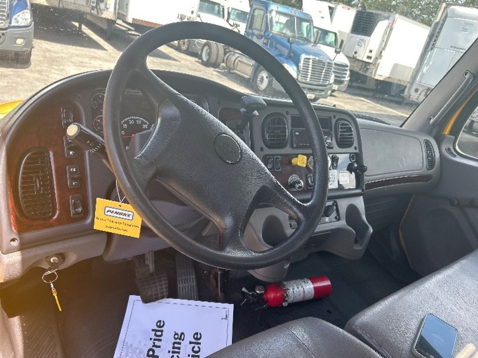 Flatbed Truck-Light and Medium Duty Trucks-Freightliner-2019-M2-Riviera Beach-FL-135,370\n\t\tmiles-$ 53,500 - Image 16