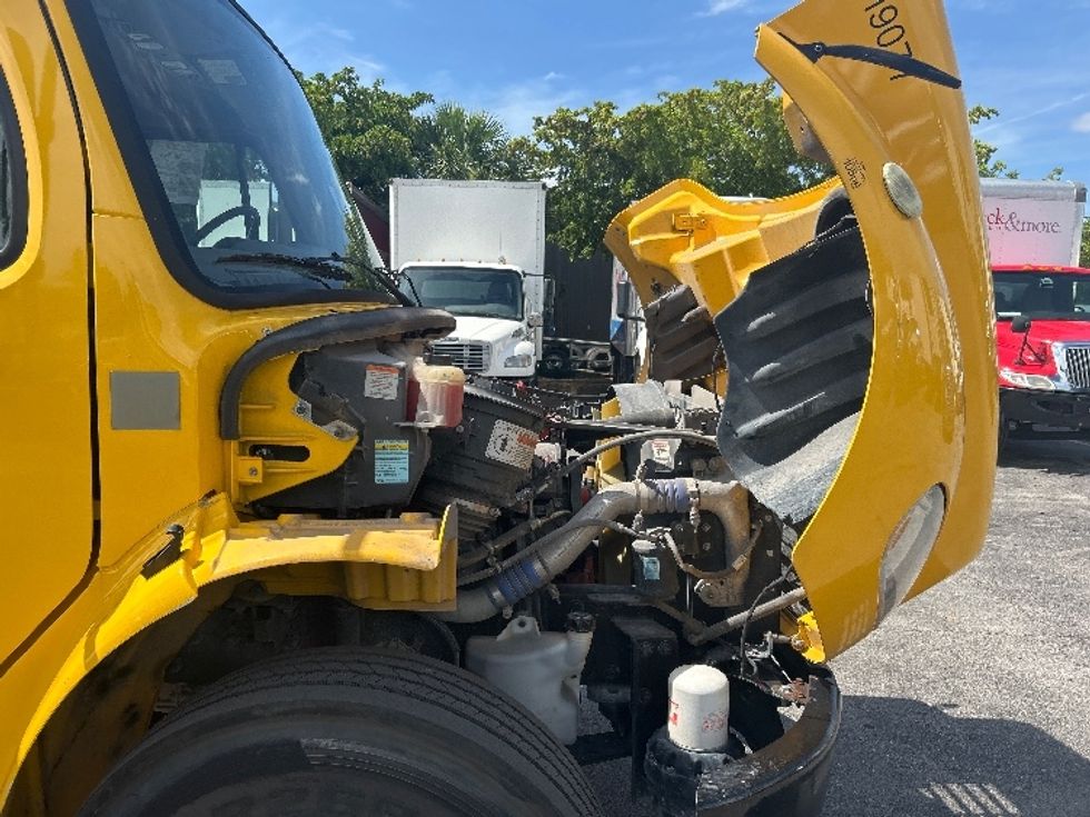 Flatbed Truck-Light and Medium Duty Trucks-Freightliner-2019-M2-Riviera Beach-FL-135,370\n\t\tmiles-$ 53,500 - Image 21