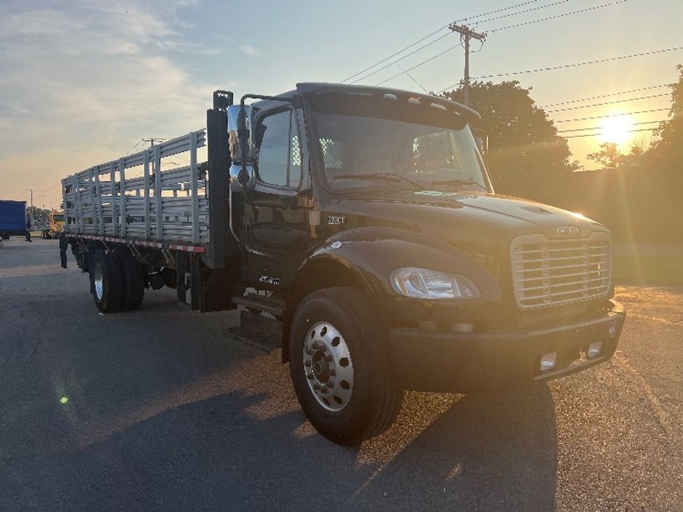 Flatbed Truck-Light and Medium Duty Trucks-Freightliner-2019-M2-Rochester-NY-206,517\n\t\tmiles-$ 40,250 - Image 1