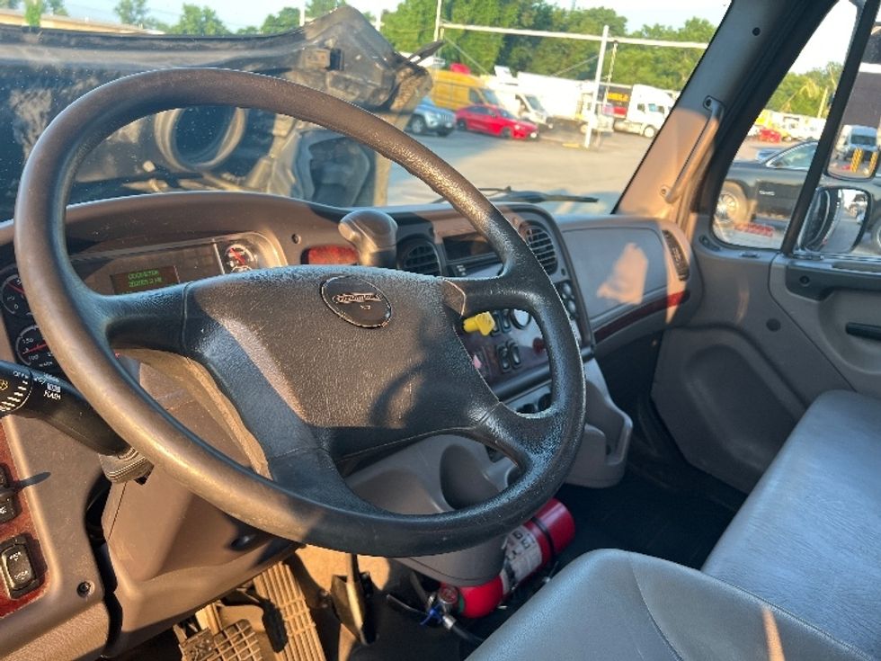 Flatbed Truck-Light and Medium Duty Trucks-Freightliner-2019-M2-Rochester-NY-206,517\n\t\tmiles-$ 40,250 - Image 17