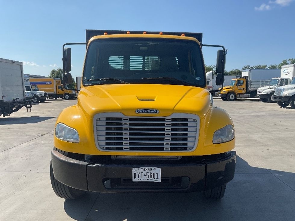 2019 Freightliner M2 106 Medium Duty photo 2