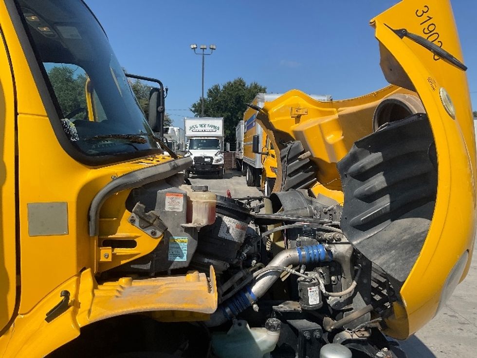 Flatbed Truck-Light and Medium Duty Trucks-Freightliner-2019-M2-Round Rock-TX-113,923\n\t\tmiles-$ 51,000 - Image 20