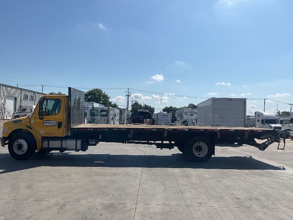 2019 Freightliner M2 106 Medium Duty photo 4