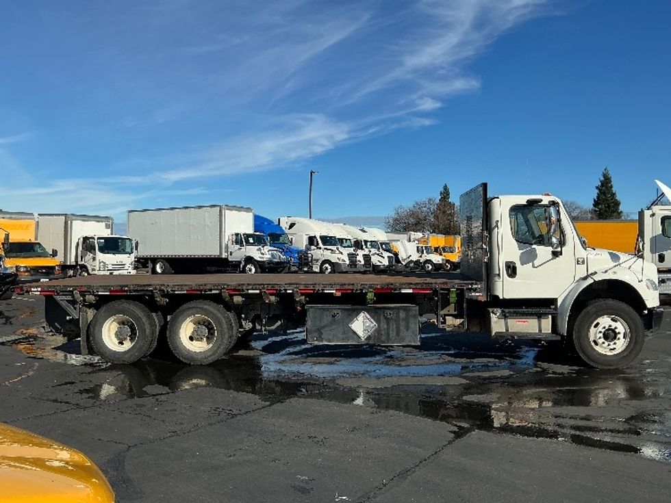 Flatbed Truck-Light and Medium Duty Trucks-Freightliner-2019-M2-Sacramento-CA-242,940\n\t\tmiles-$ 53,250 - Image 11