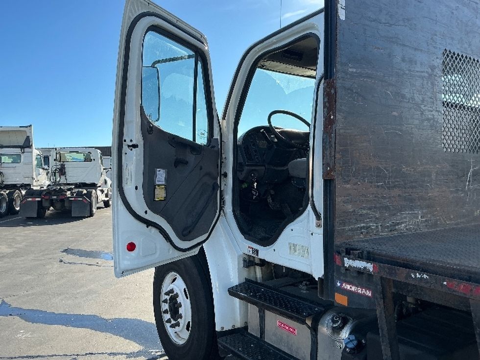 Flatbed Truck-Light and Medium Duty Trucks-Freightliner-2019-M2-Sacramento-CA-242,940\n\t\tmiles-$ 53,250 - Image 12