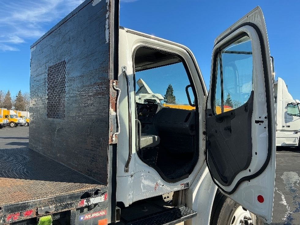 Flatbed Truck-Light and Medium Duty Trucks-Freightliner-2019-M2-Sacramento-CA-242,940\n\t\tmiles-$ 53,250 - Image 16
