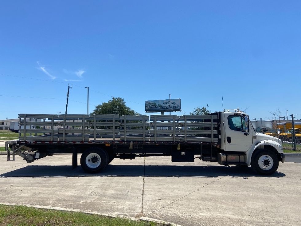 Flatbed Truck-Light and Medium Duty Trucks-Freightliner-2019-M2-San Antonio-TX-113,578\n\t\tmiles-$ 56,500 - Image 14