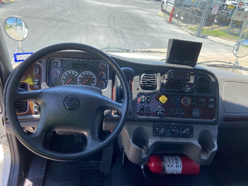 Flatbed Truck-Light and Medium Duty Trucks-Freightliner-2019-M2-San Antonio-TX-113,578\n\t\tmiles-$ 56,500 - Image 17