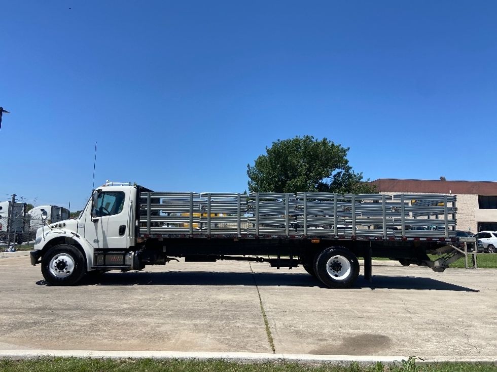 Flatbed Truck-Light and Medium Duty Trucks-Freightliner-2019-M2-San Antonio-TX-113,578\n\t\tmiles-$ 56,500 - Image 4