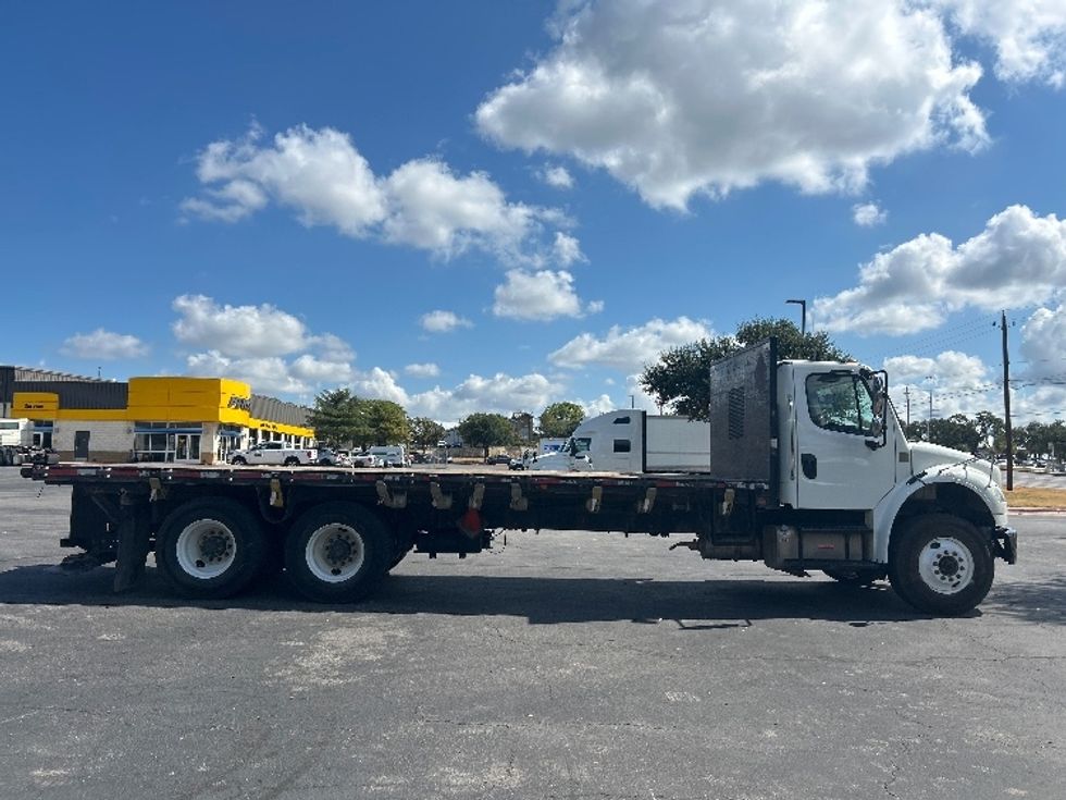Flatbed Truck-Light and Medium Duty Trucks-Freightliner-2019-M2-San Antonio-TX-213,775\n\t\tmiles-$ 61,250 - Image 15