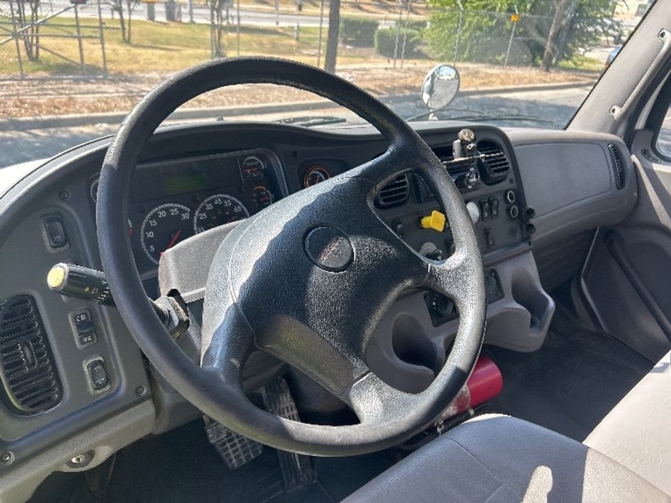 Flatbed Truck-Light and Medium Duty Trucks-Freightliner-2019-M2-San Antonio-TX-213,775\n\t\tmiles-$ 61,250 - Image 17