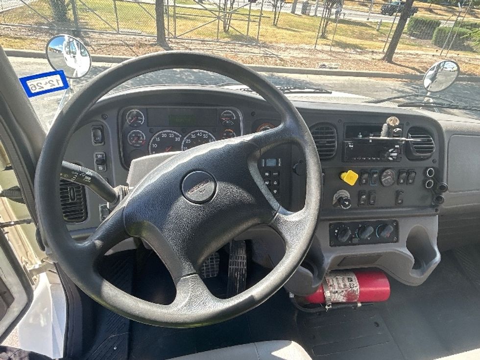 Flatbed Truck-Light and Medium Duty Trucks-Freightliner-2019-M2-San Antonio-TX-213,775\n\t\tmiles-$ 61,250 - Image 18