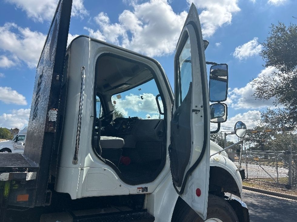 Flatbed Truck-Light and Medium Duty Trucks-Freightliner-2019-M2-San Antonio-TX-213,775\n\t\tmiles-$ 61,250 - Image 20