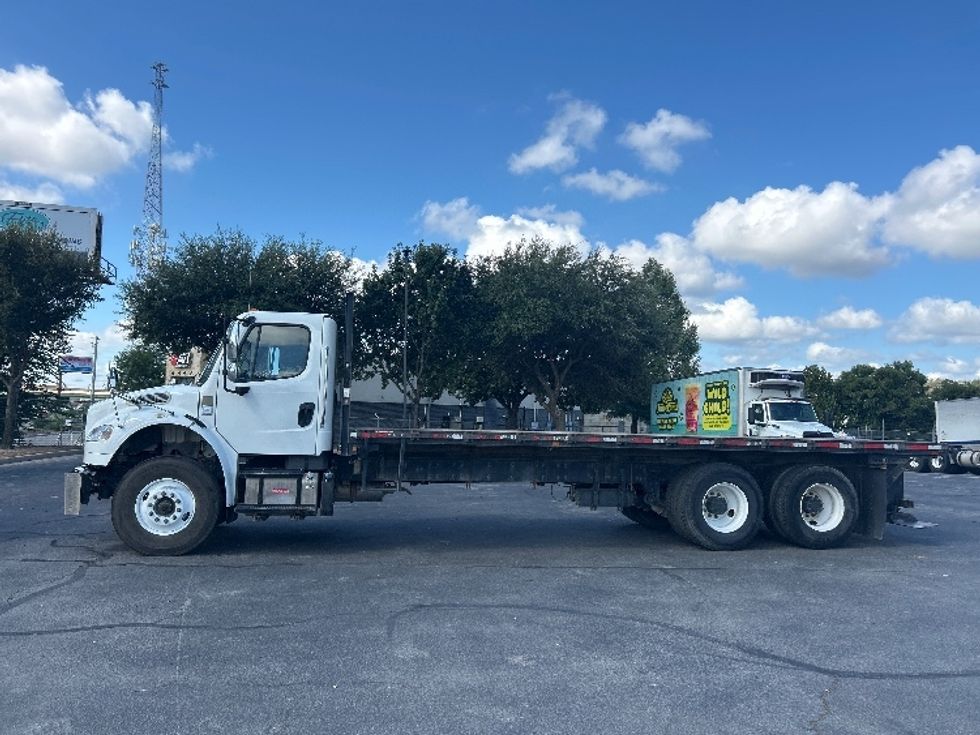 Flatbed Truck-Light and Medium Duty Trucks-Freightliner-2019-M2-San Antonio-TX-213,775\n\t\tmiles-$ 61,250 - Image 4