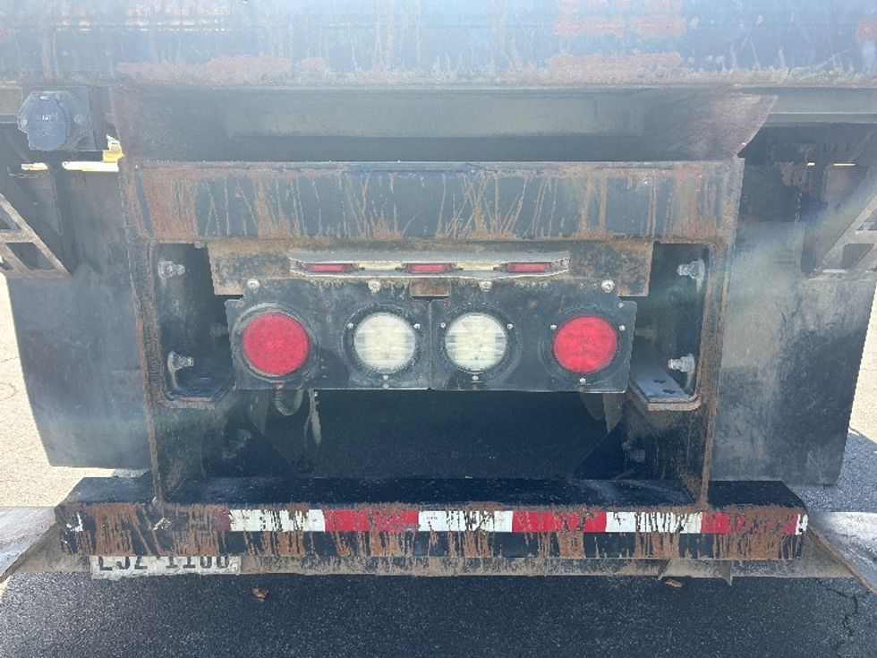 Flatbed Truck-Light and Medium Duty Trucks-Freightliner-2019-M2-San Antonio-TX-213,775\n\t\tmiles-$ 61,250 - Image 9