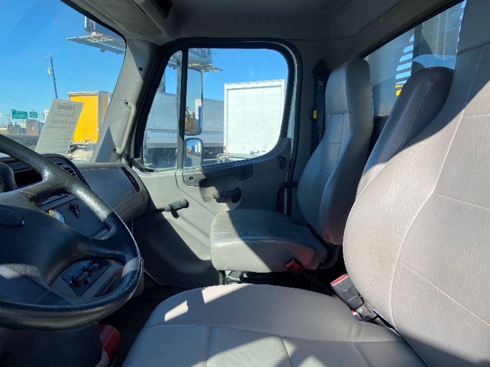 Flatbed Truck-Light and Medium Duty Trucks-Freightliner-2019-M2-San Antonio-TX-2,265\n\t\tmiles-$ 62,250 - Image 15