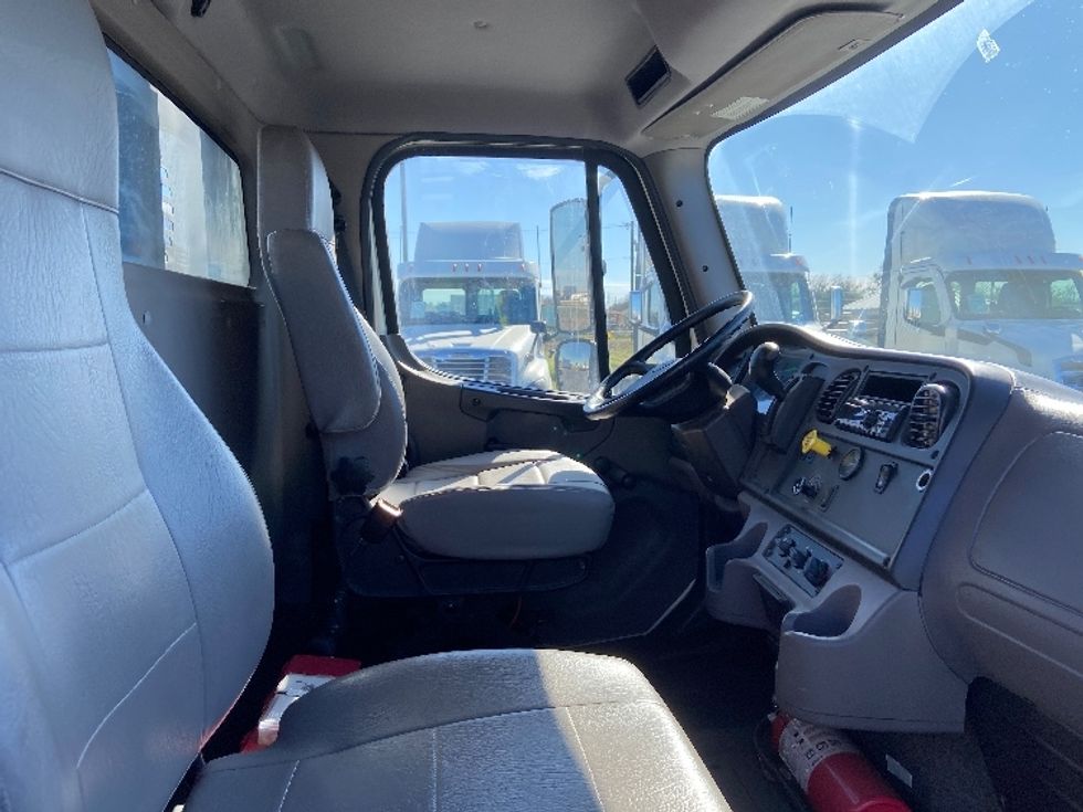Flatbed Truck-Light and Medium Duty Trucks-Freightliner-2019-M2-San Antonio-TX-2,265\n\t\tmiles-$ 62,250 - Image 18