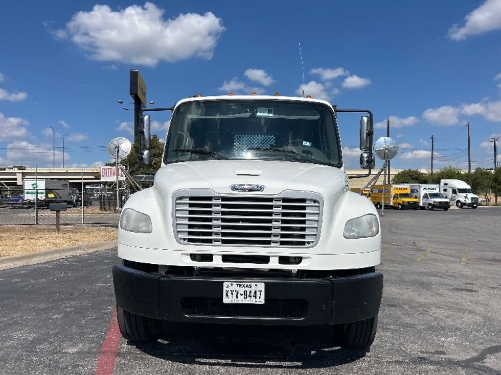 Flatbed Truck-Light and Medium Duty Trucks-Freightliner-2019-M2-San Antonio-TX-260,131\n\t\tmiles-$ 51,500 - Image 2