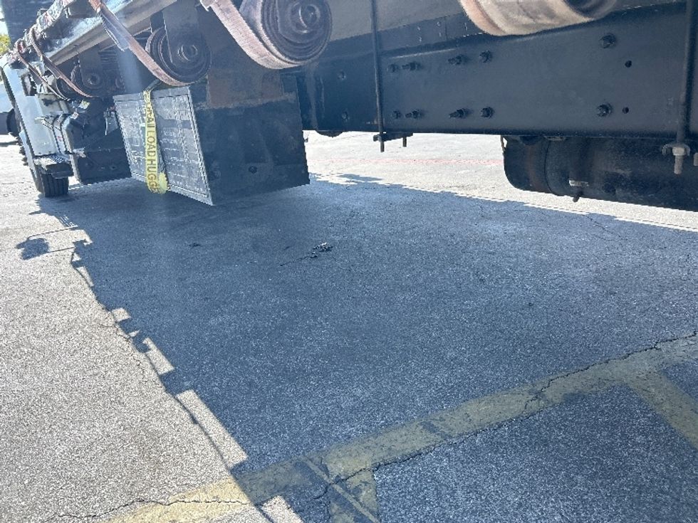 Flatbed Truck-Light and Medium Duty Trucks-Freightliner-2019-M2-San Antonio-TX-260,131\n\t\tmiles-$ 51,500 - Image 5