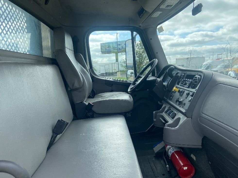 Flatbed Truck-Light and Medium Duty Trucks-Freightliner-2019-M2-San Antonio-TX-322,609\n\t\tmiles-$ 23,000 - Image 19