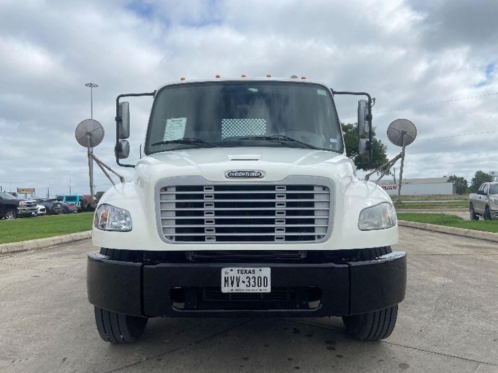 Flatbed Truck-Light and Medium Duty Trucks-Freightliner-2019-M2-San Antonio-TX-322,609\n\t\tmiles-$ 23,000 - Image 2