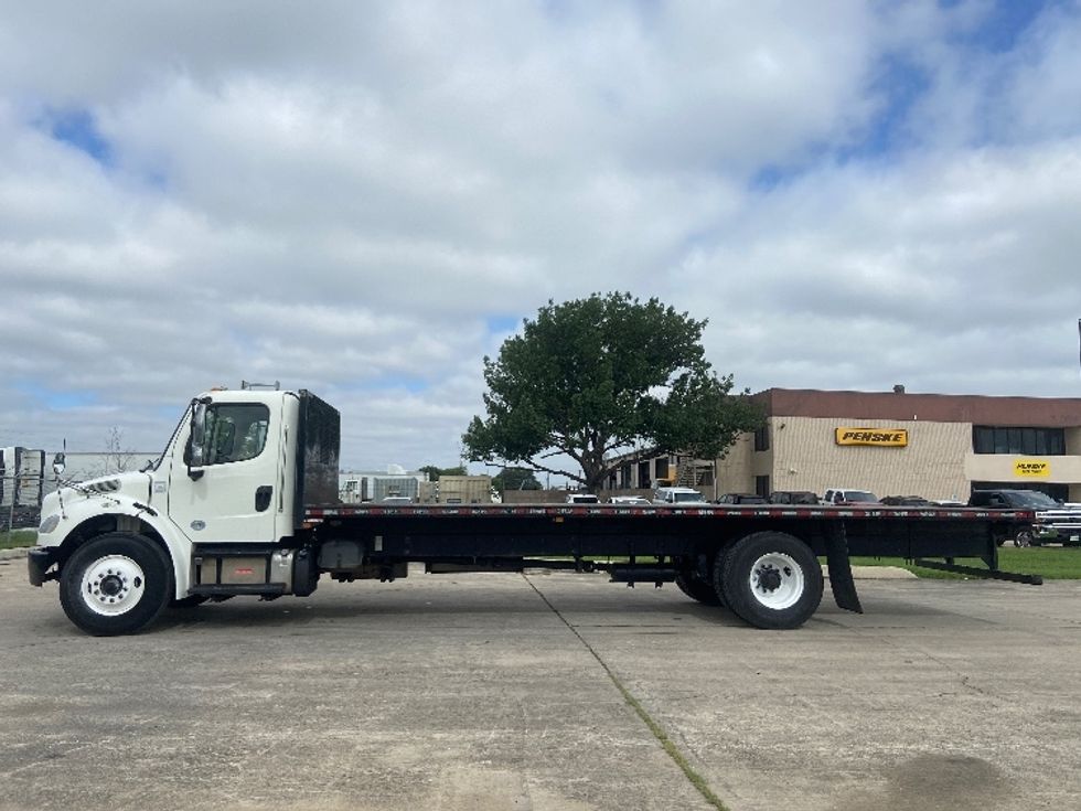 Flatbed Truck-Light and Medium Duty Trucks-Freightliner-2019-M2-San Antonio-TX-322,609\n\t\tmiles-$ 23,000 - Image 4