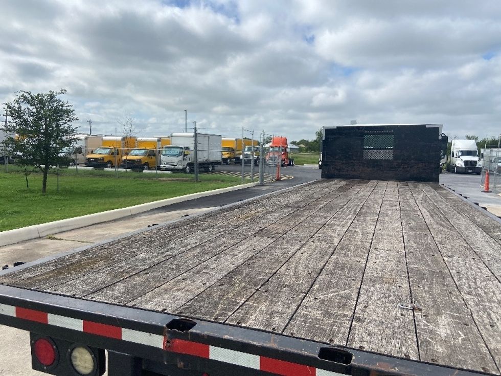 Flatbed Truck-Light and Medium Duty Trucks-Freightliner-2019-M2-San Antonio-TX-322,609\n\t\tmiles-$ 23,000 - Image 8