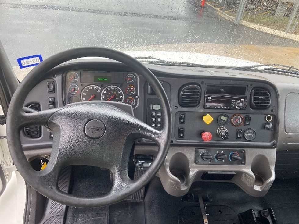 Flatbed Truck-Light and Medium Duty Trucks-Freightliner-2019-M2-San Antonio-TX-366,618\n\t\tmiles-$ 20,500 - Image 14