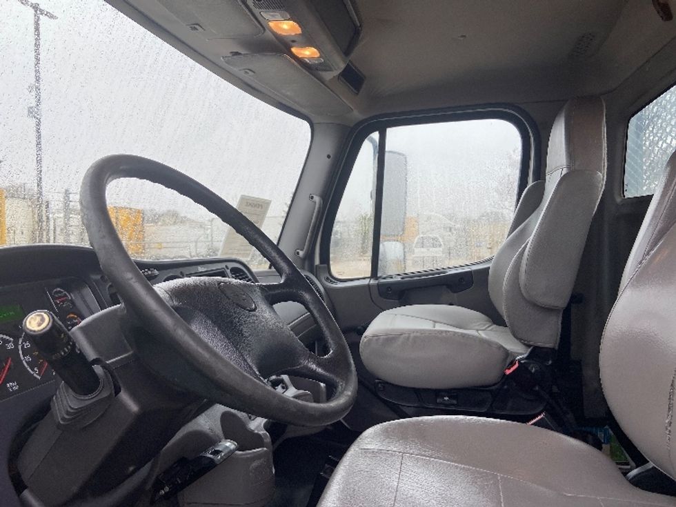Flatbed Truck-Light and Medium Duty Trucks-Freightliner-2019-M2-San Antonio-TX-366,618\n\t\tmiles-$ 20,500 - Image 15