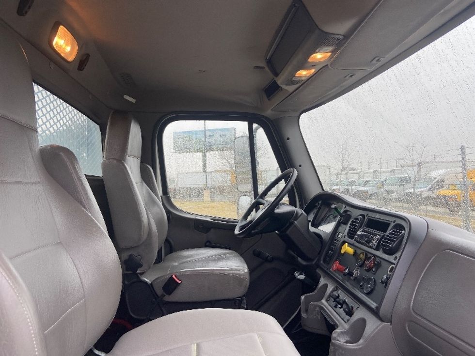 Flatbed Truck-Light and Medium Duty Trucks-Freightliner-2019-M2-San Antonio-TX-366,618\n\t\tmiles-$ 20,500 - Image 19