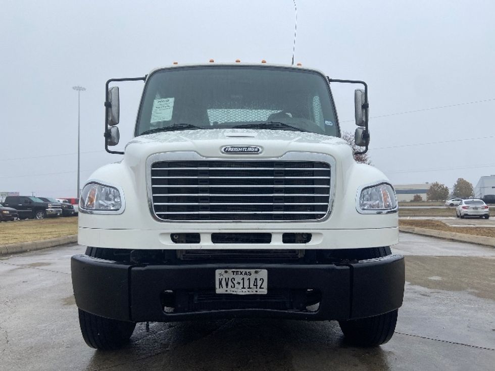 Flatbed Truck-Light and Medium Duty Trucks-Freightliner-2019-M2-San Antonio-TX-366,618\n\t\tmiles-$ 20,500 - Image 2