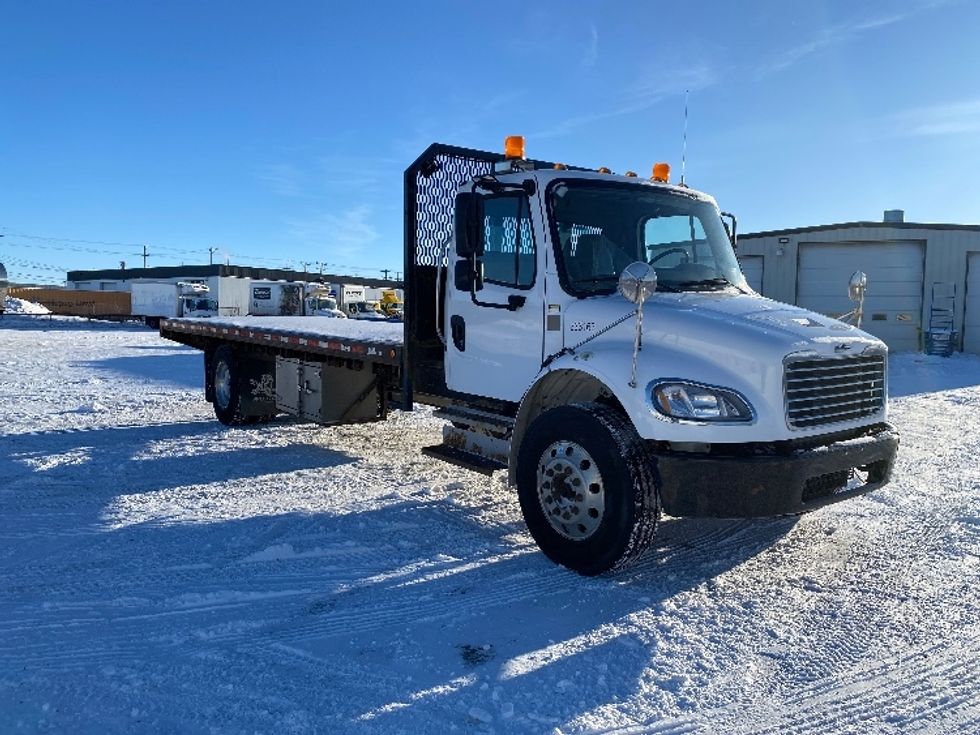 Flatbed Truck-Light and Medium Duty Trucks-Freightliner-2019-M2-Saskatoon-SK-163,225\n\t\tkm-$ 70,500 - Image 1
