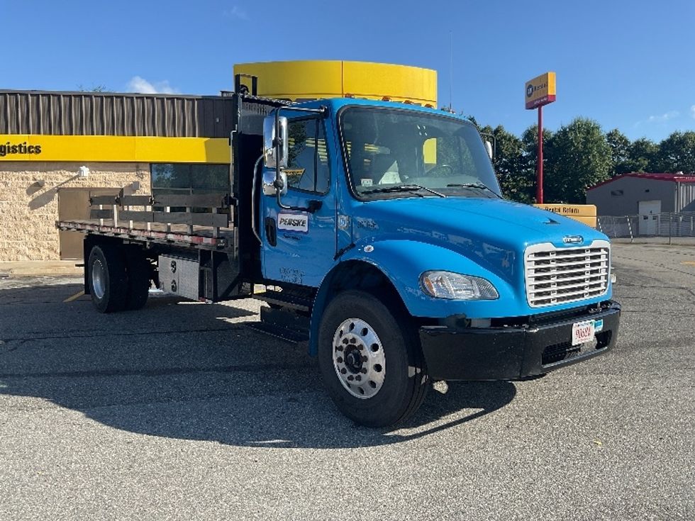 Flatbed Truck-Light and Medium Duty Trucks-Freightliner-2019-M2-Springfield-MA-112,262\n\t\tmiles-$ 43,250 - Image 1