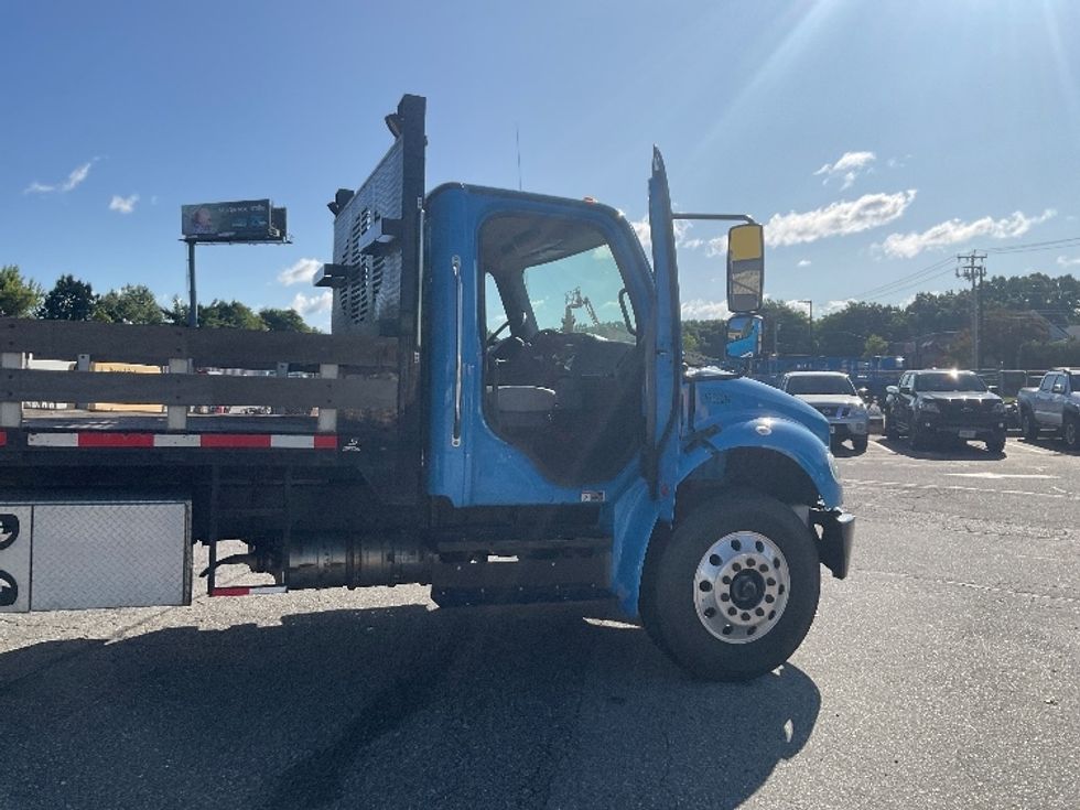 Flatbed Truck-Light and Medium Duty Trucks-Freightliner-2019-M2-Springfield-MA-112,262\n\t\tmiles-$ 43,250 - Image 16