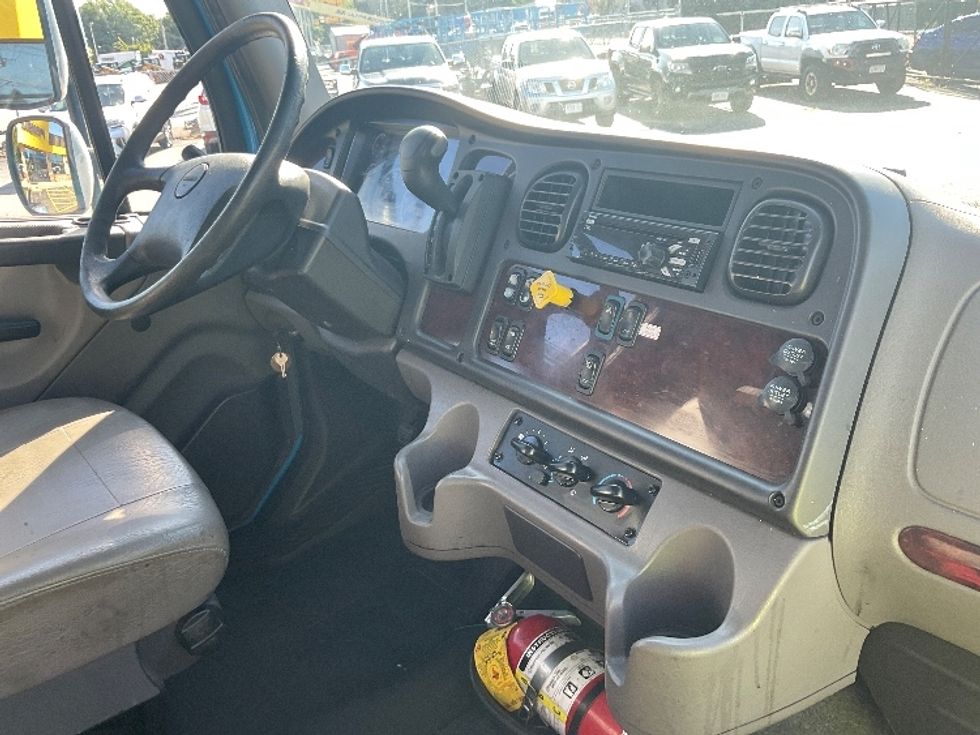 Flatbed Truck-Light and Medium Duty Trucks-Freightliner-2019-M2-Springfield-MA-112,262\n\t\tmiles-$ 43,250 - Image 18