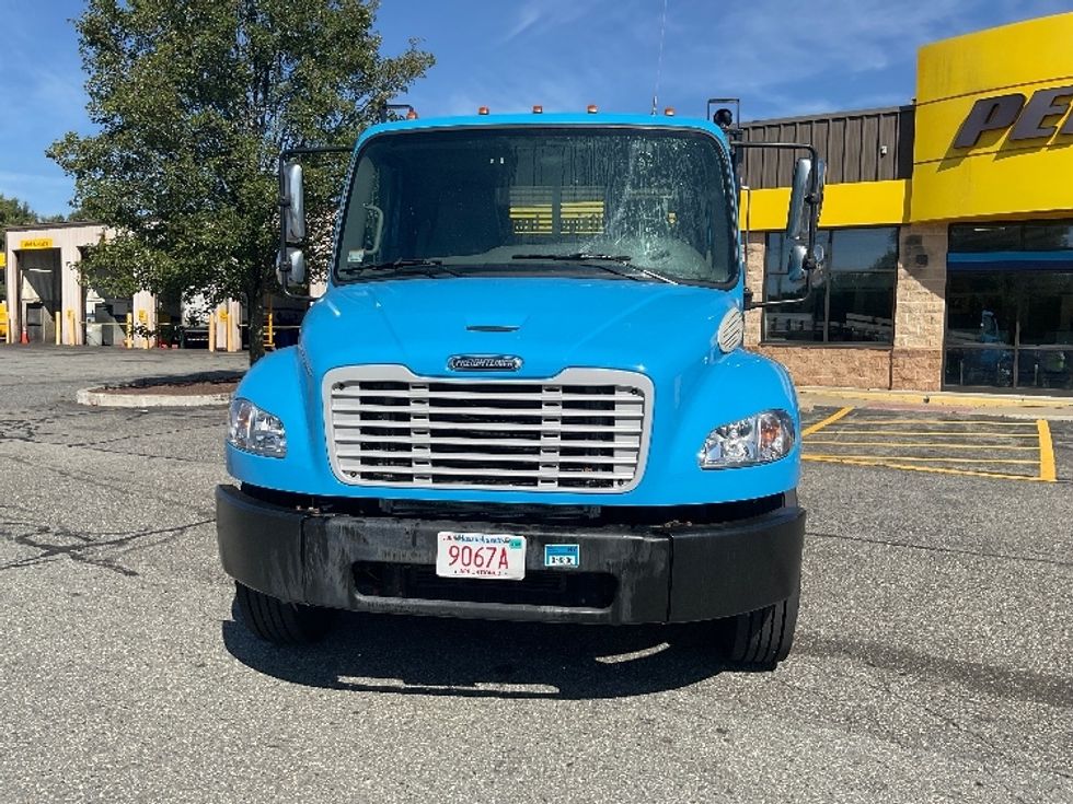 Flatbed Truck-Light and Medium Duty Trucks-Freightliner-2019-M2-Springfield-MA-197,581\n\t\tmiles-$ 34,250 - Image 2