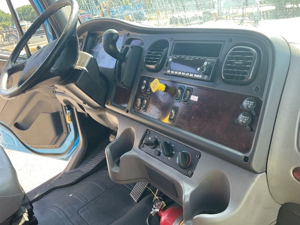 Flatbed Truck-Light and Medium Duty Trucks-Freightliner-2019-M2-Springfield-MA-197,581\n\t\tmiles-$ 34,250 - Image 21