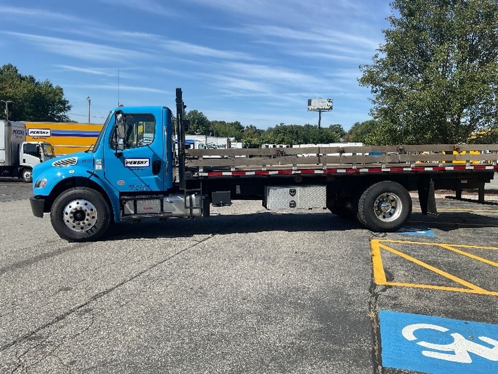 Flatbed Truck-Light and Medium Duty Trucks-Freightliner-2019-M2-Springfield-MA-197,581\n\t\tmiles-$ 34,250 - Image 4