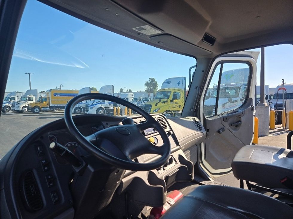 Flatbed Truck-Light and Medium Duty Trucks-Freightliner-2019-M2-Stockton-CA-243,097\n\t\tmiles-$ 37,250 - Image 12