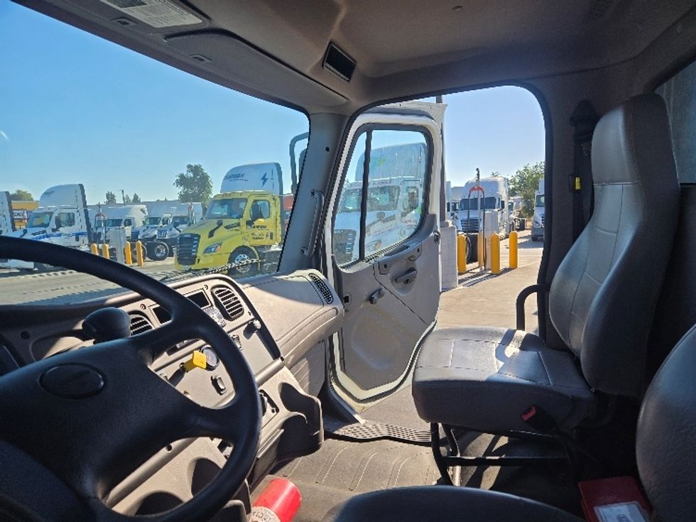 Flatbed Truck-Light and Medium Duty Trucks-Freightliner-2019-M2-Stockton-CA-243,097\n\t\tmiles-$ 37,250 - Image 14