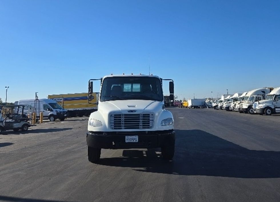 Flatbed Truck-Light and Medium Duty Trucks-Freightliner-2019-M2-Stockton-CA-243,097\n\t\tmiles-$ 37,250 - Image 2