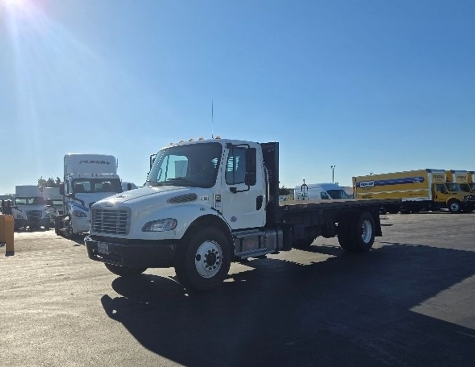 Flatbed Truck-Light and Medium Duty Trucks-Freightliner-2019-M2-Stockton-CA-243,097\n\t\tmiles-$ 37,250 - Image 3
