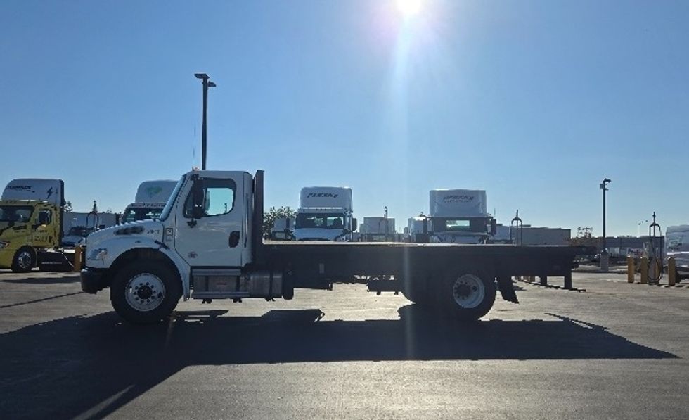 Flatbed Truck-Light and Medium Duty Trucks-Freightliner-2019-M2-Stockton-CA-243,097\n\t\tmiles-$ 37,250 - Image 4