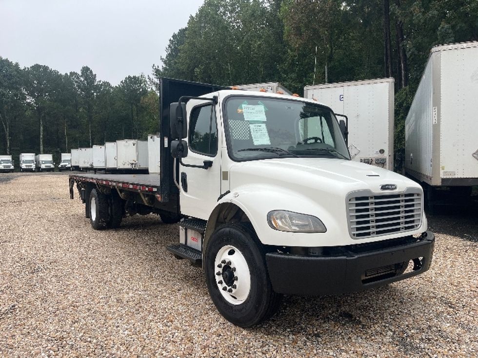 Flatbed Truck-Light and Medium Duty Trucks-Freightliner-2019-M2-Suwanee-GA-231,348\n\t\tmiles-$ 41,500 - Image 1