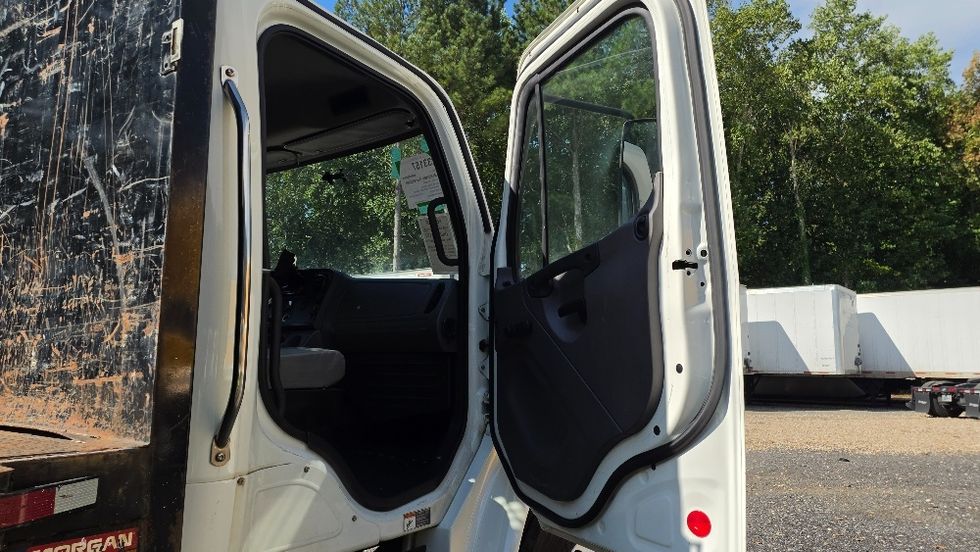 Flatbed Truck-Light and Medium Duty Trucks-Freightliner-2019-M2-Suwanee-GA-231,348\n\t\tmiles-$ 41,500 - Image 17