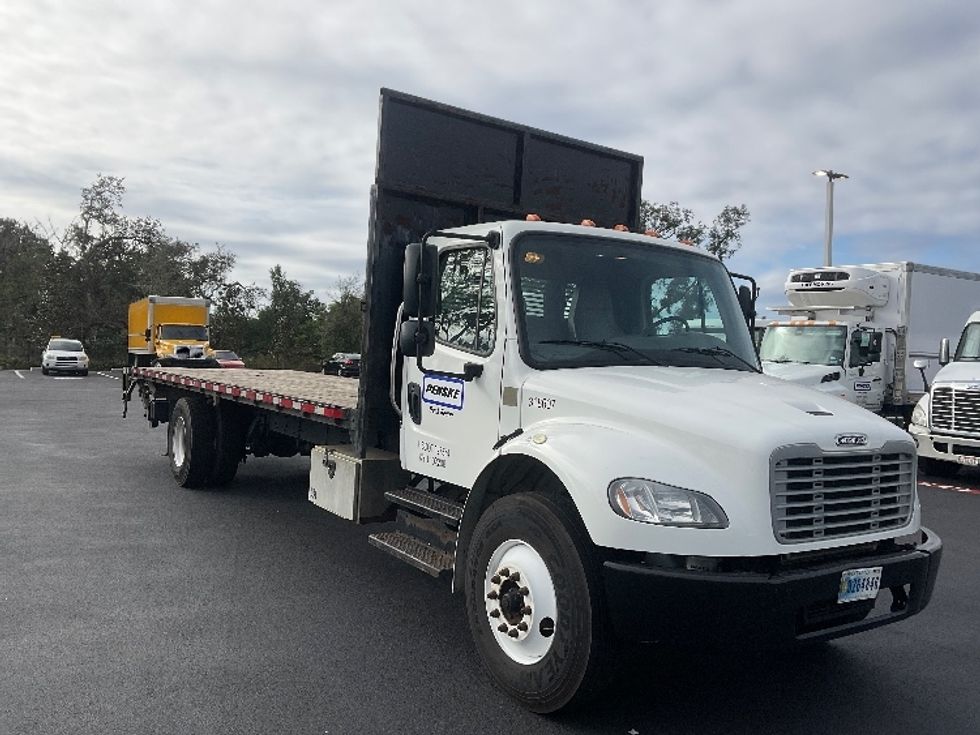 Flatbed Truck-Light and Medium Duty Trucks-Freightliner-2019-M2-Tampa-FL-118,695\n\t\tmiles-$ 67,000 - Image 1